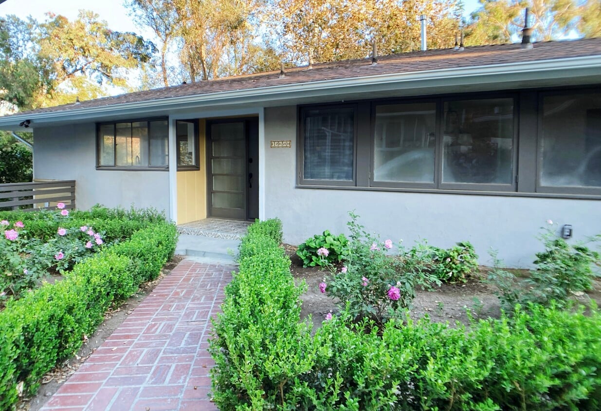 Front door - 1950 Mill Rd