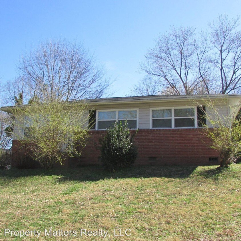 Primary Photo - 3 br, 1 bath House - 830 Overhill Street
