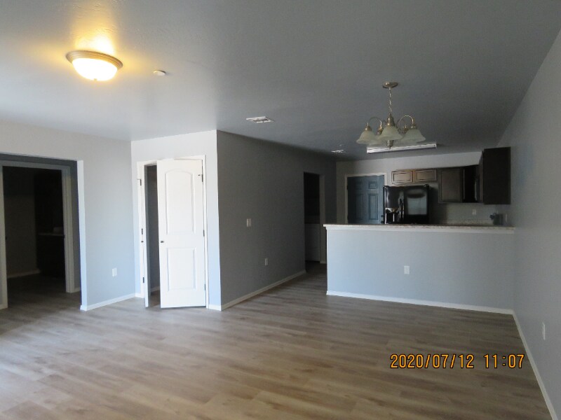 Primary Photo - 607 N Pershing St