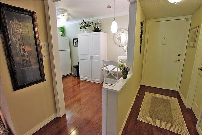Foto del edificio - 4841 NW 22nd Ct