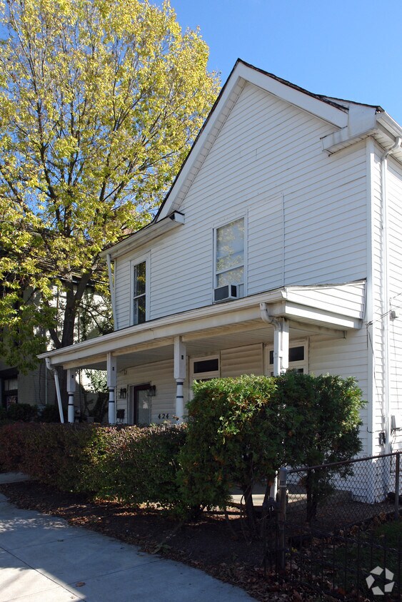 Primary Photo - 424 N Broadway