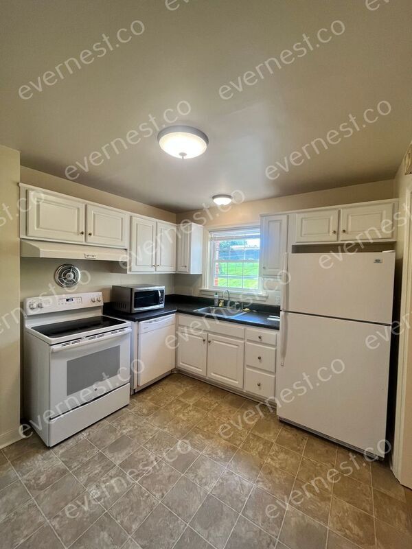 Foto del edificio - 412 Keats Rd
