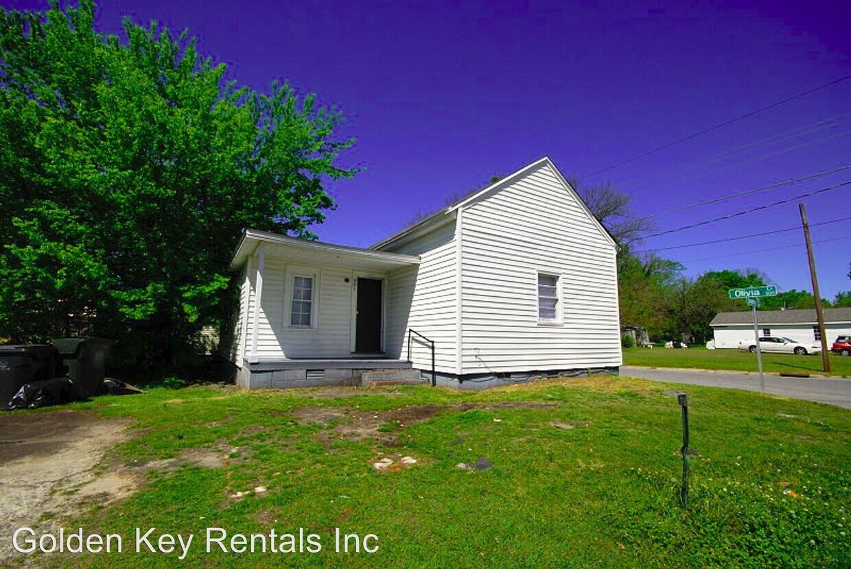 Primary Photo - 2 br, 1 bath House - 901 Devereaux St.