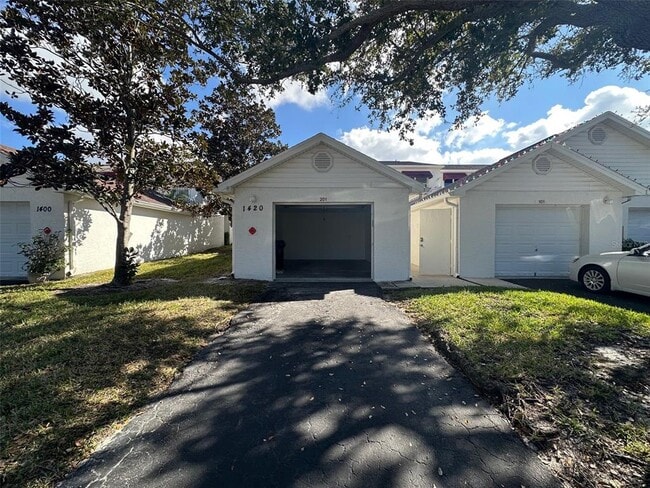 Building Photo - 1420 Water View Dr W