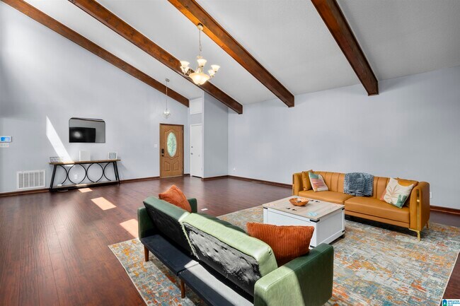 Foto del edificio - 1304 Monterey Dr