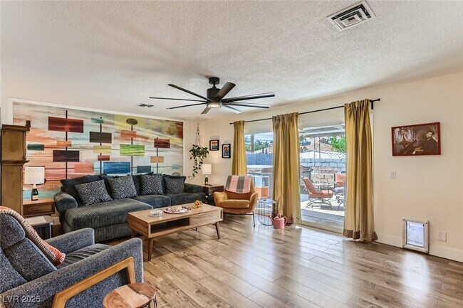 Foto del edificio - 1905 Wengert Ave