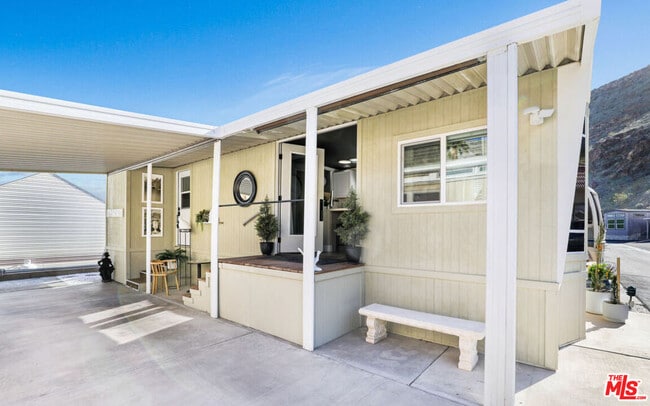 Building Photo - 69333 E Palm Canyon Dr