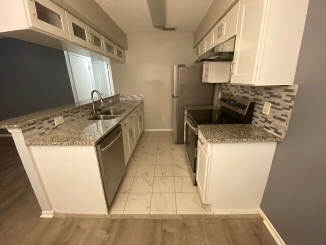 Building Photo - 2 Bedroom 1 Bath condo in Orlando for RENT