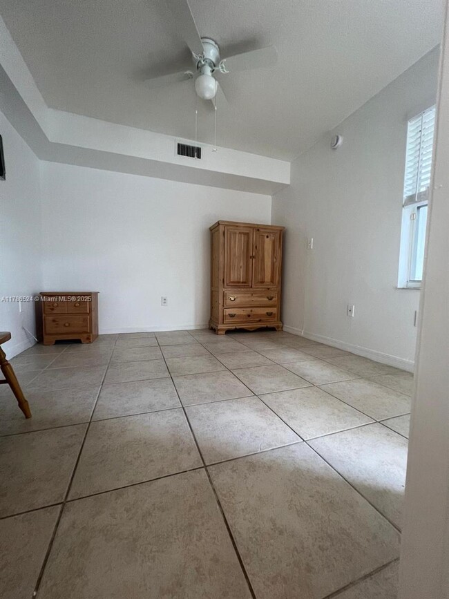 Building Photo - 15709 SW 90th Terrace