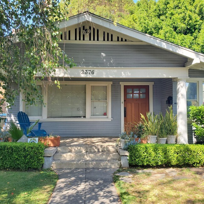 Foto del edificio - 2376 Glendon Ave