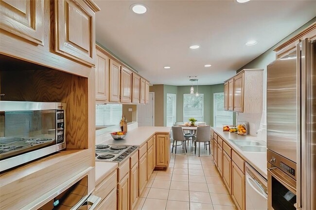 Building Photo - 3005 Foxton Cove