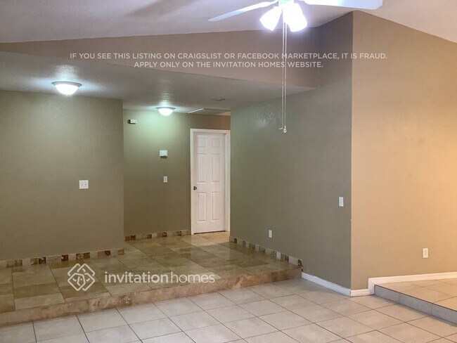 Foto del edificio - 2716 Briarpatch Dr