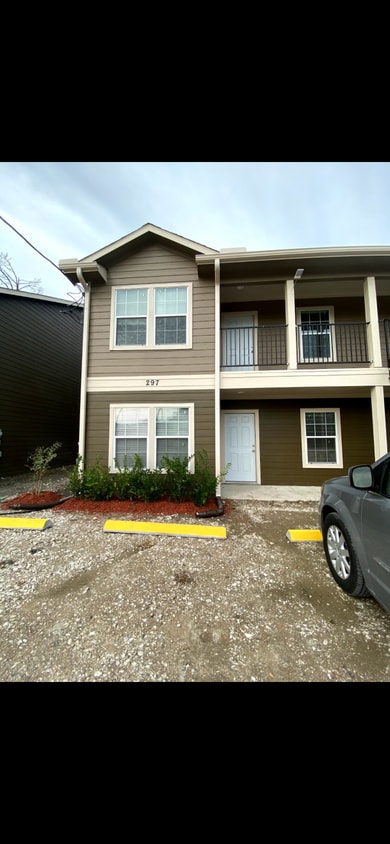 Building Photo - 297 Teakwood Ave
