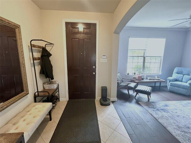 Foto del edificio - 3712 Sweetbriar Dr