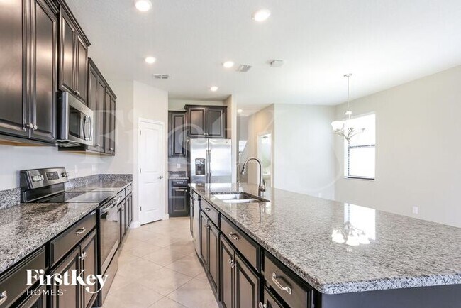 Building Photo - 9923 Ivory Dr