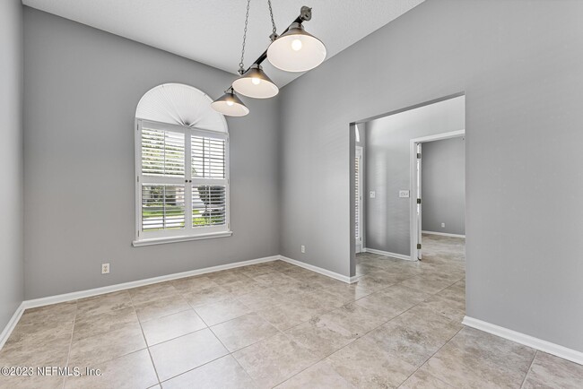 Building Photo - 13021 Chets Creek Dr S