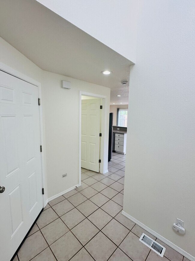 Foto del edificio - 1810 NE 154th St