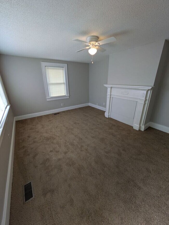 Foto del edificio - 2BD/2BA House in Hickory