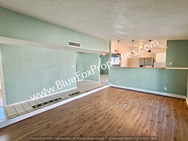 Building Photo - 3310 W Calle Toronja