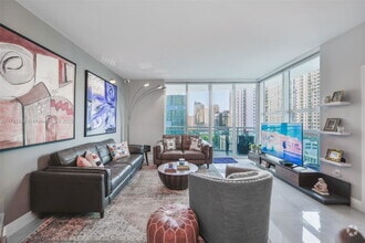 Building Photo - 951 Brickell Ave