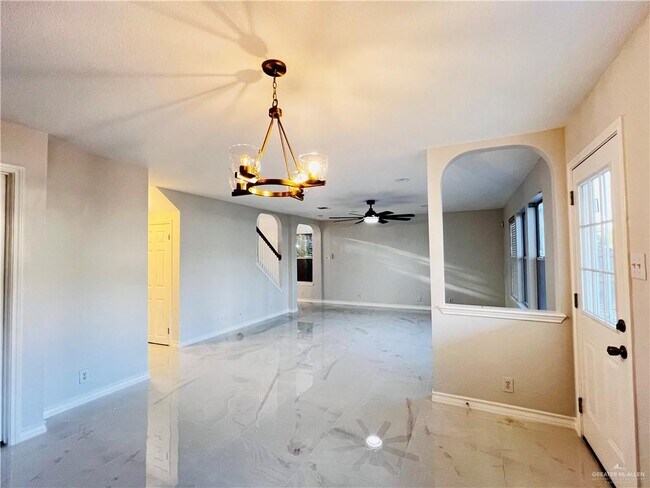 Building Photo - 4209 Santa Fe St