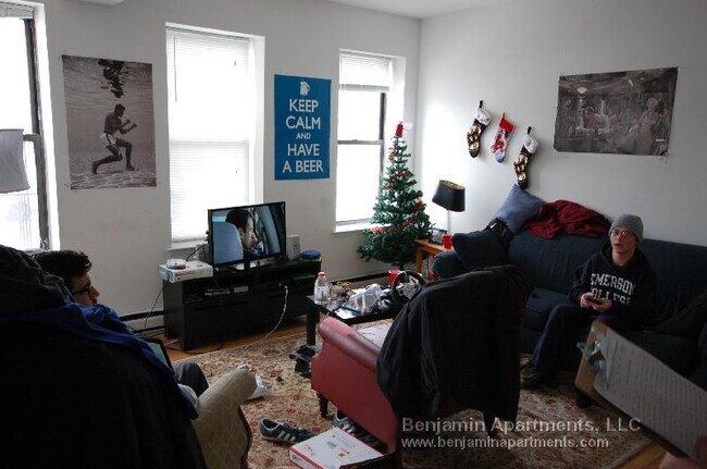 Foto del edificio - 774 Columbus Ave