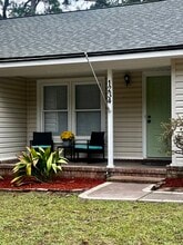 Building Photo - 1234 Island View Dr
