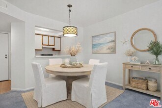 Building Photo - 501 Palisades Dr