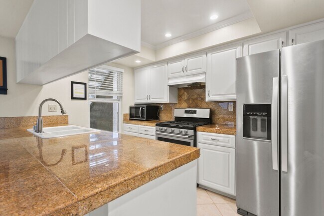 Foto del edificio - Year Round Beach Living - Upgraded Home - ...