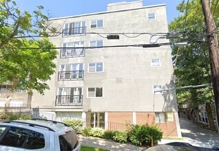 Building Photo - 5231 Kent St