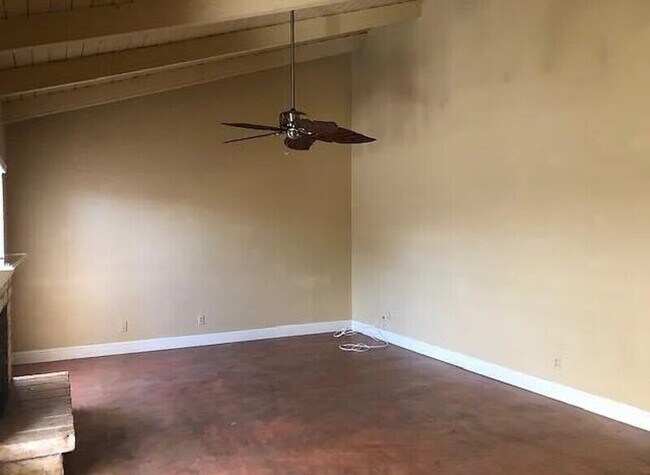 Foto del edificio - 317 W Sierra Ave
