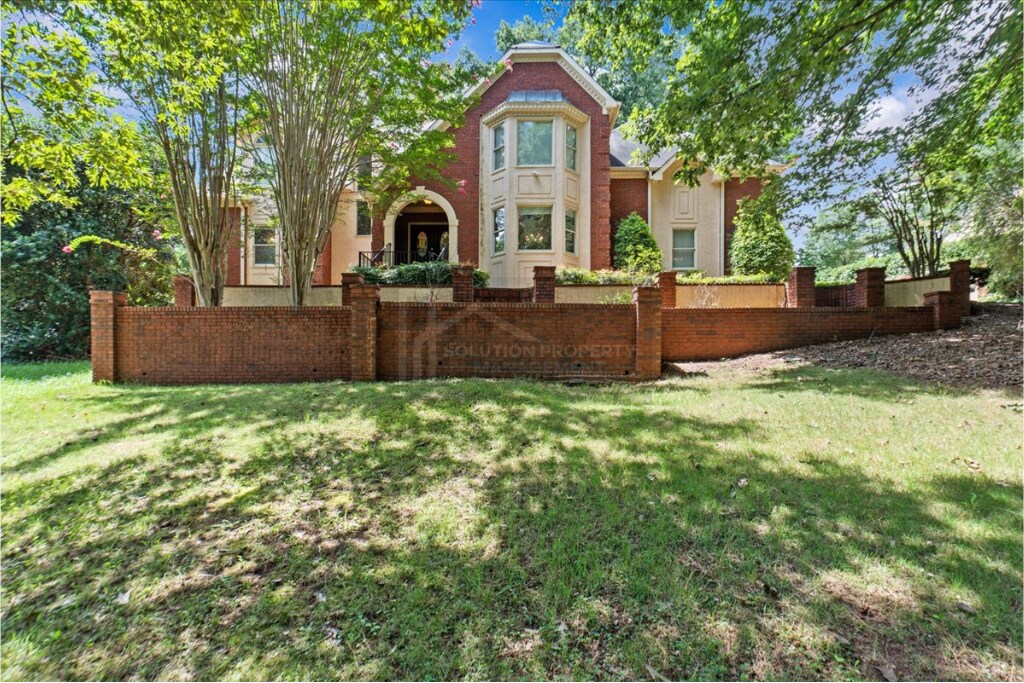 Foto principal - 200 River Bluff Pkwy