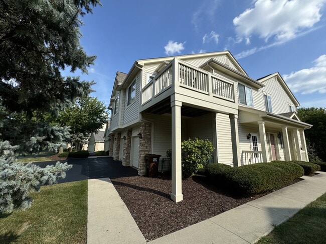 Foto del edificio - 6251 Commonwealth Dr