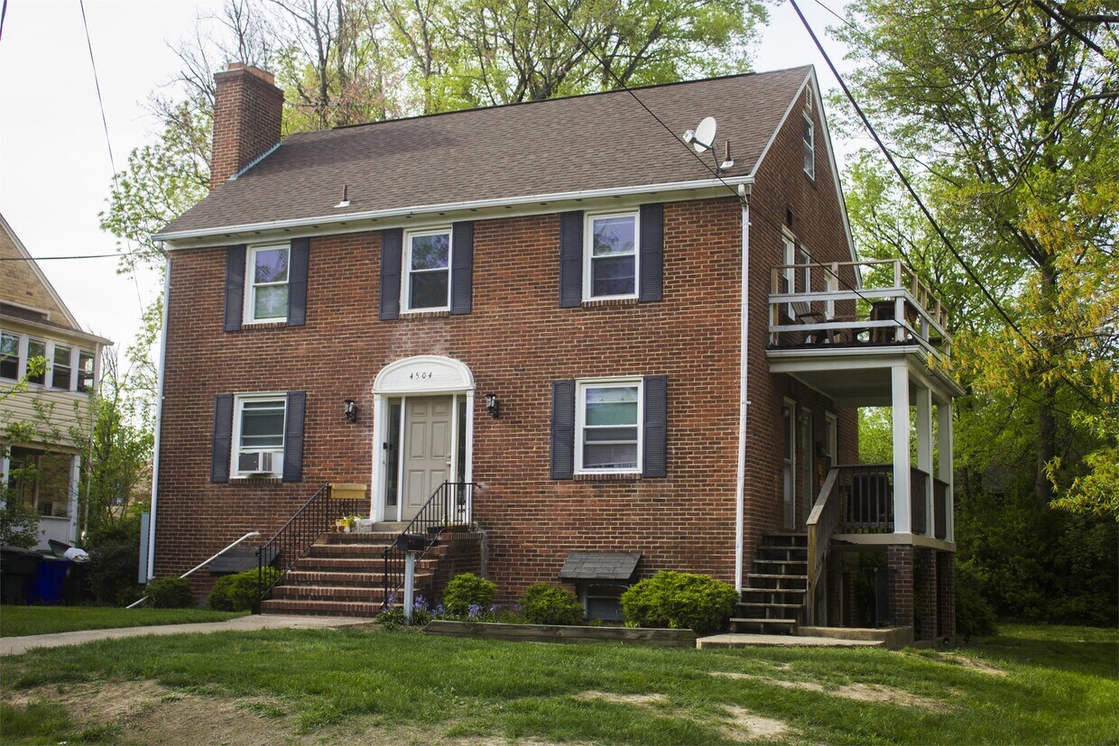 Building Photo - 4504 Guilford Rd