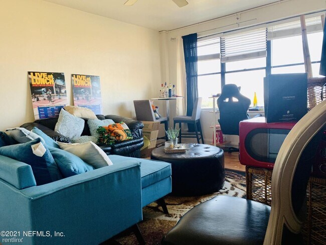 Building Photo - 1 br, 1 bath Condo - 311 W Ashley St Apt 1205