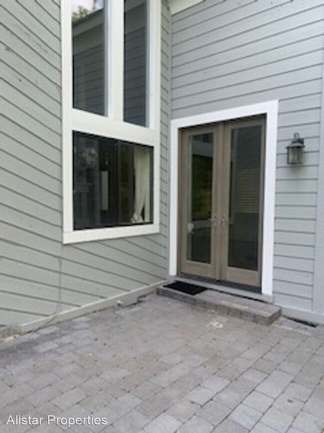 Building Photo - 4 br, 2.5 bath House - 111 Mayleaf