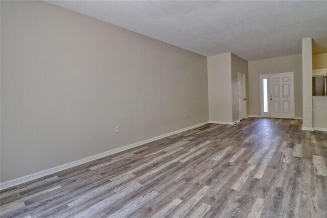 Foto del edificio - 8509 Broken Willow Ct