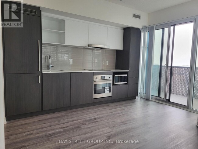 Building Photo - 138 Downes St