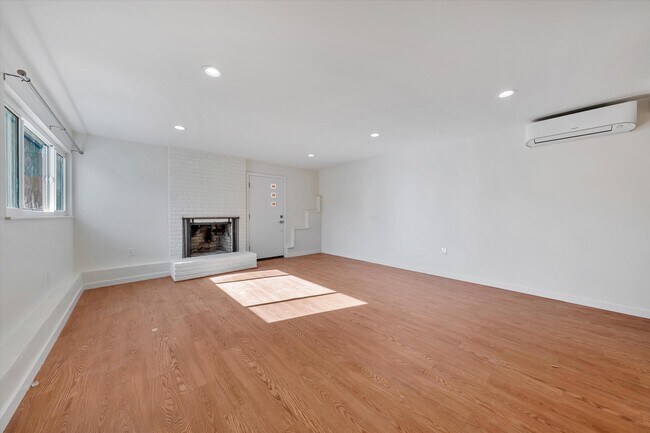 Building Photo - 3614 Farm Hill Blvd