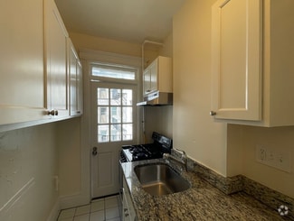 Building Photo - 1111 Boylston St