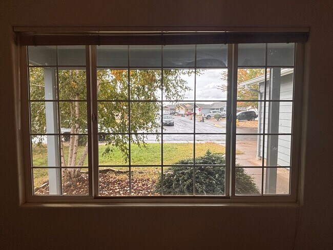 Foto del edificio - Beautiful 3 Bedroom 2 Bath Single Level Ho...