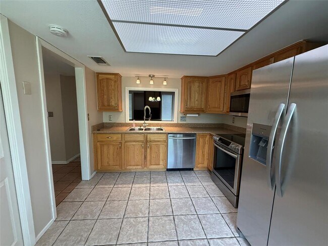Building Photo - 17 Casa Verde St