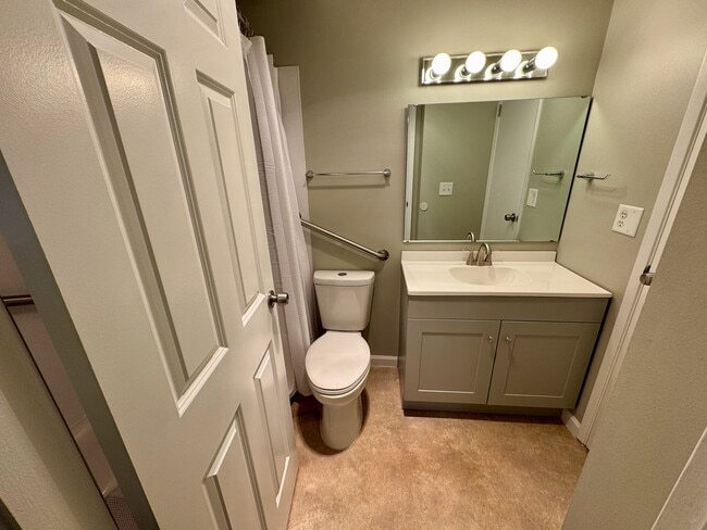 Building Photo - 400 Taylor Ave NW