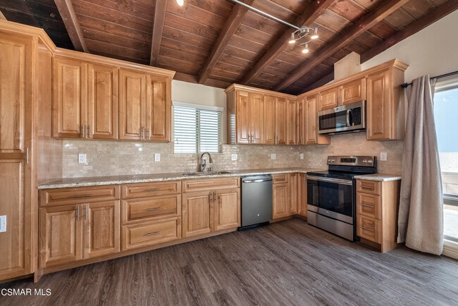 Building Photo - 1813 Ocean Dr
