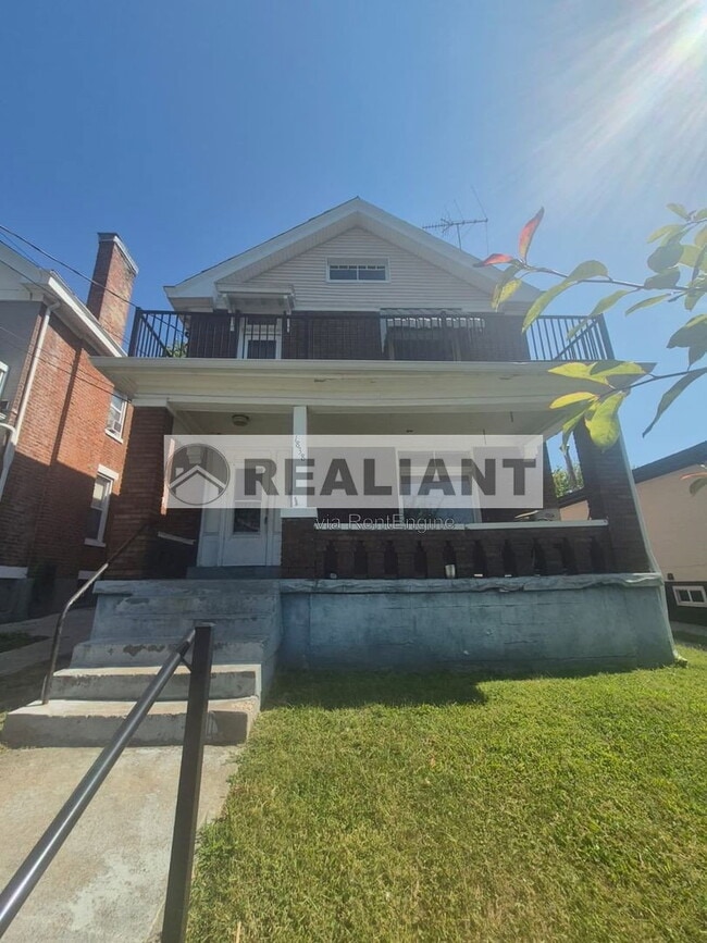 Building Photo - 1838 Holman St