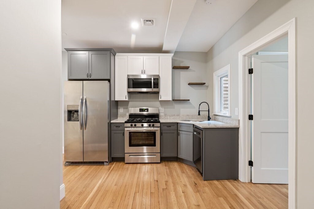 Foto principal - 620 E 5th St