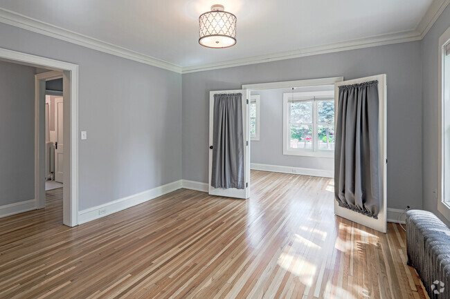 2BR, 1BA - 2338 Marshall Apartments