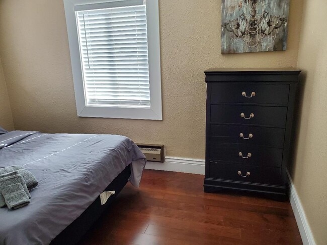 Building Photo - 1284 A St