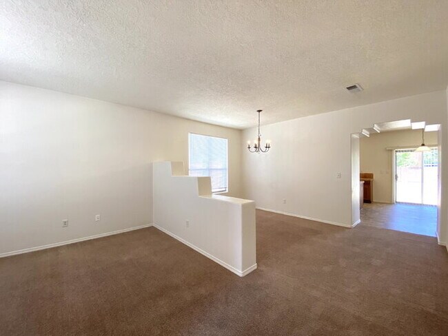 Building Photo - 2 STORY SW STYLE HOME W/LOFT