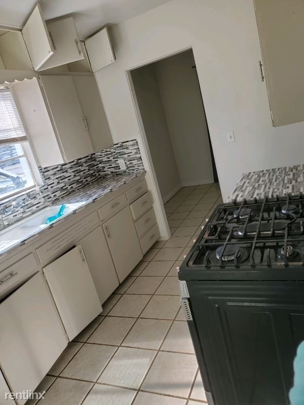 Building Photo - 3 br, 1 bath House - 1803 S 8th Ave